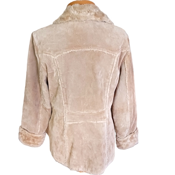 VINTAGE St John's Bay Size Medium Womens Coat Tan Leather Sherpa Style Coat - Picture 2 of 6